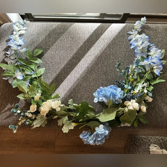 Blue and White Artificial flowers